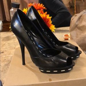 BRAND NEW!!! Blake Scott Heels